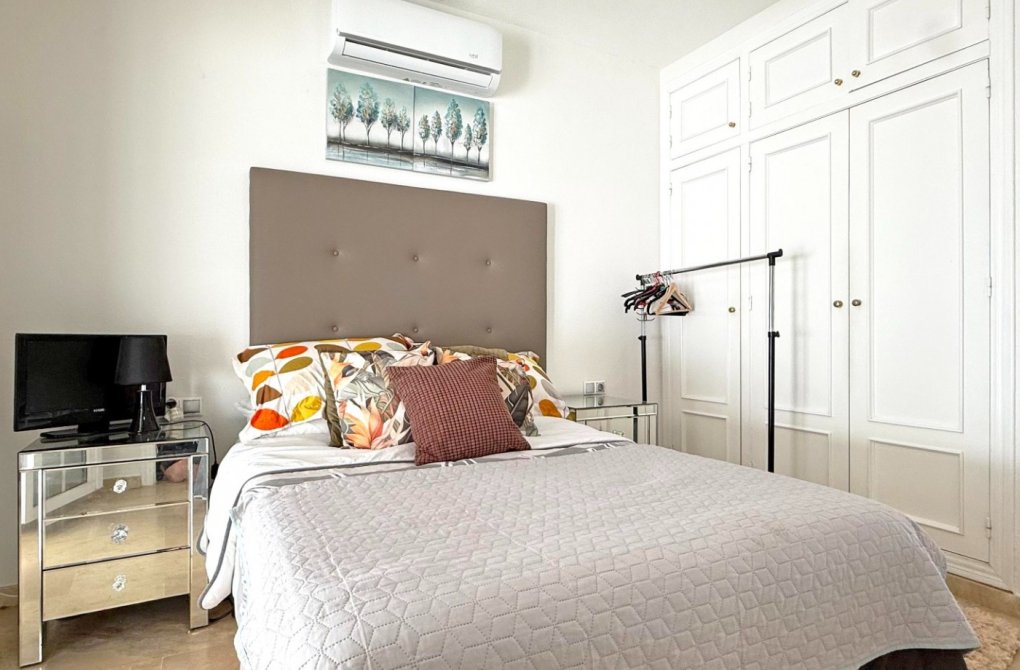 Resale - Detached Villa - Orihuela Costa - Villamartín