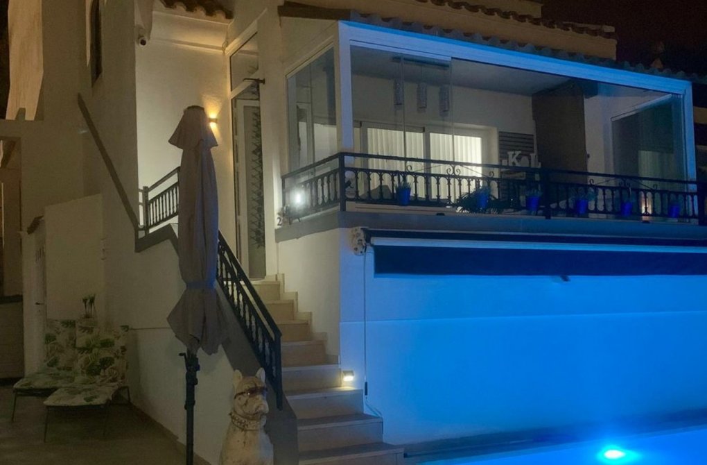 Resale - Detached Villa - Orihuela Costa - Villamartín