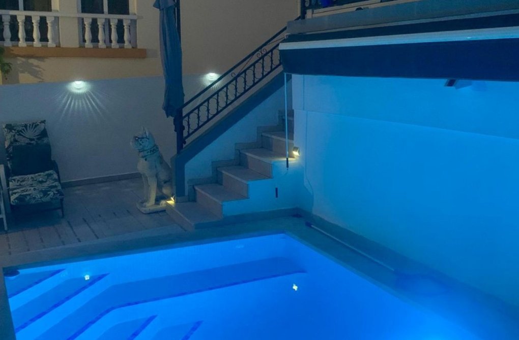 Resale - Detached Villa - Orihuela Costa - Villamartín