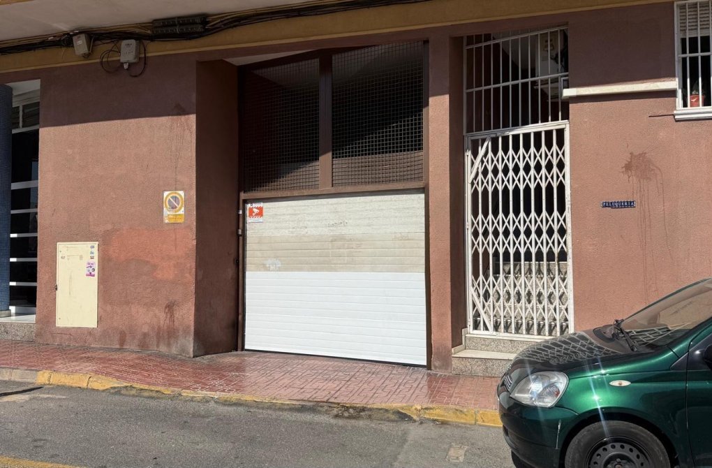 Resale - Garage - Torrevieja - Estacion de autobuses