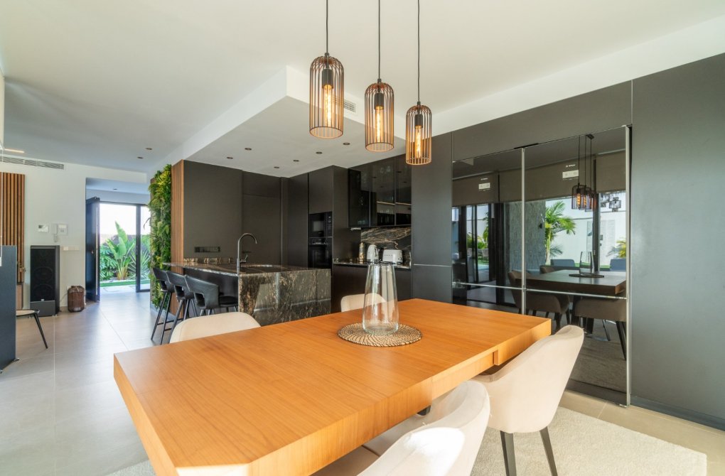 Resale - Villa - Torrevieja - Los balcones