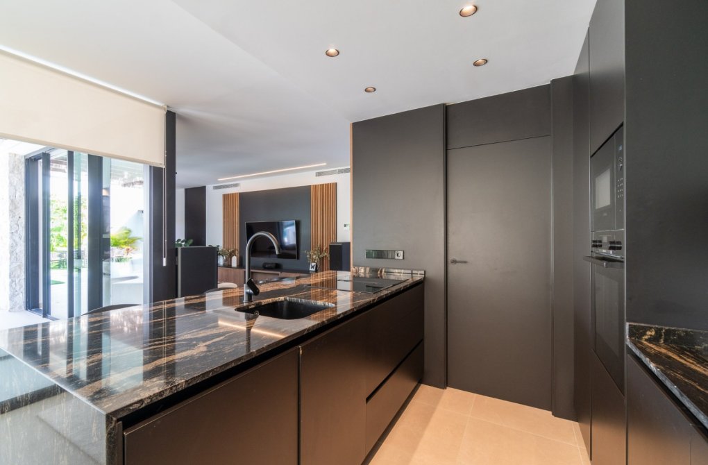 Resale - Villa - Torrevieja - Los balcones