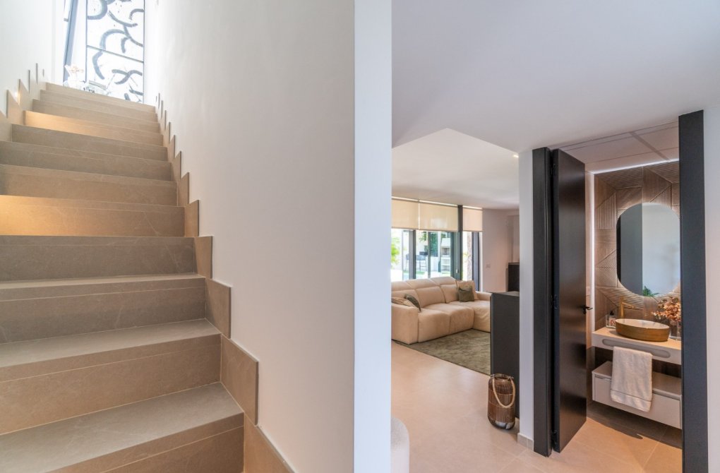 Resale - Villa - Torrevieja - Los balcones