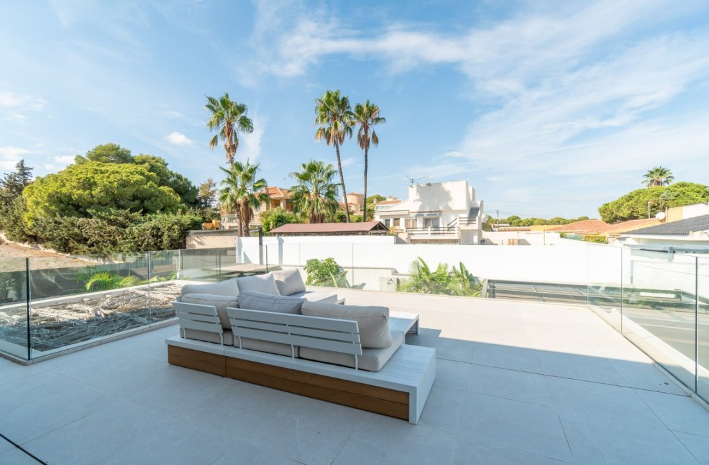 Resale - Villa - Torrevieja - Los balcones