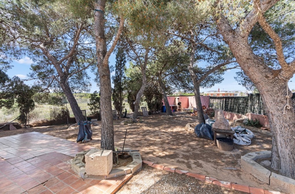 Resale - Villa - El Altet - San Francisco de Asis