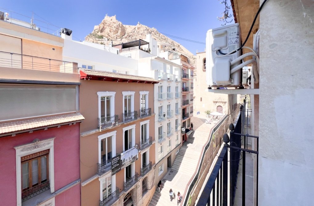 Resale - Apartment - Alicante - Center