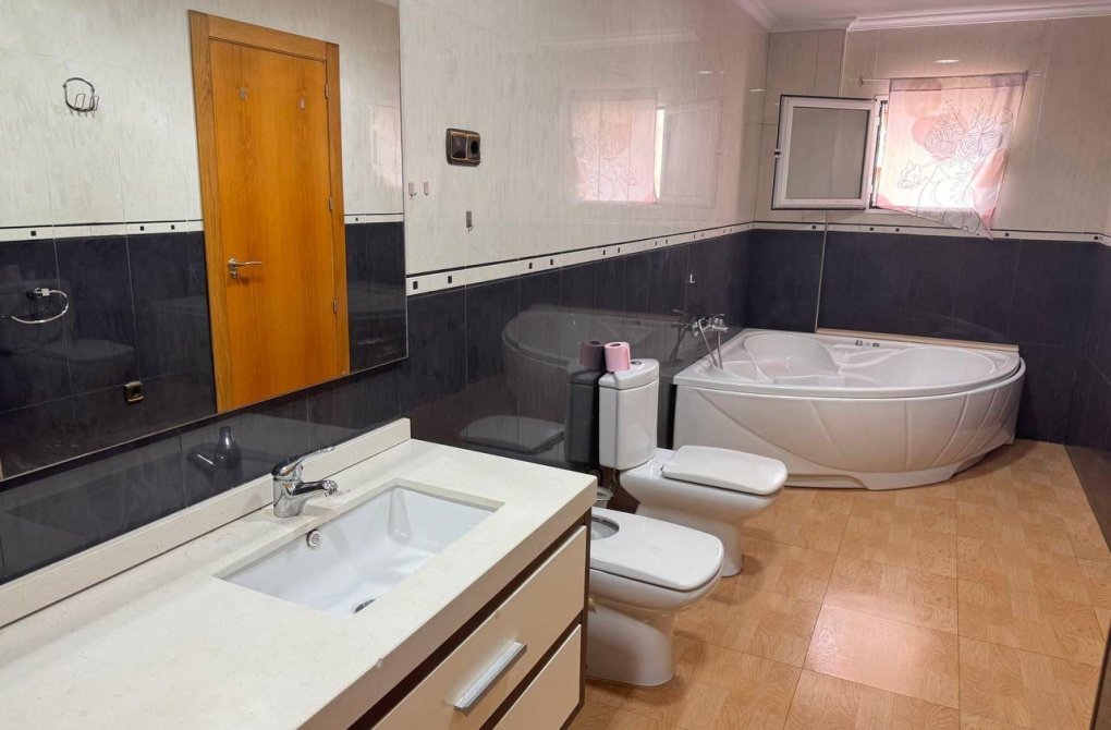 Rynek wtórny - Apartament - Torrevieja - Centro