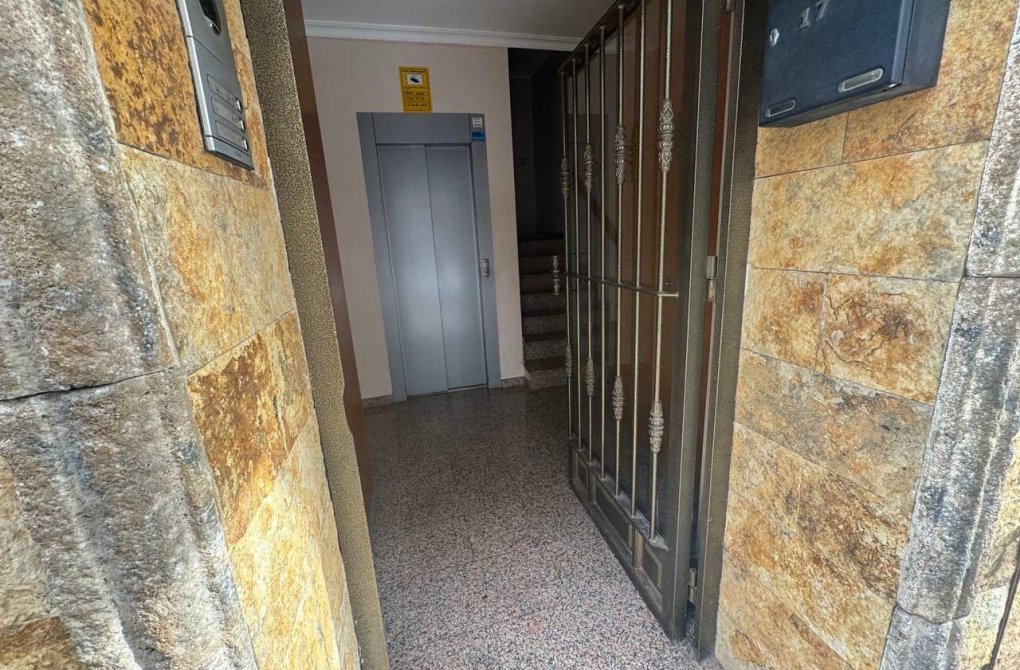 Rynek wtórny - Apartament - Torrevieja - Centro