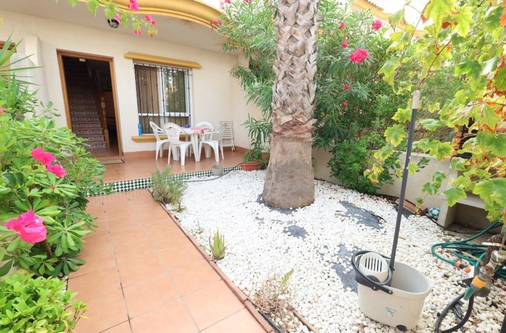 Resale - Chalet - Orihuela Costa - Cabo Roig