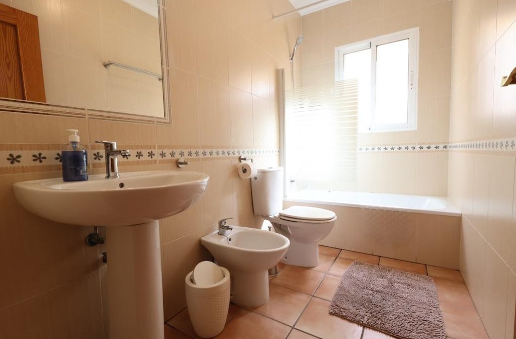 Resale - Chalet - Orihuela Costa - Cabo Roig