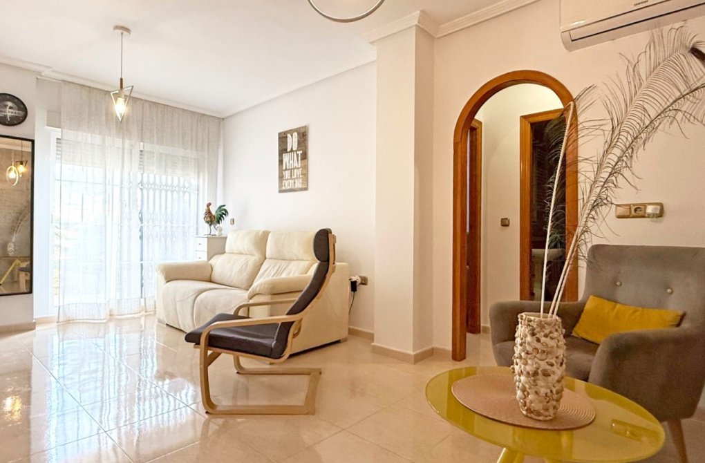 Rynek wtórny - Apartament - Orihuela Costa - Lomas de Cabo Roig