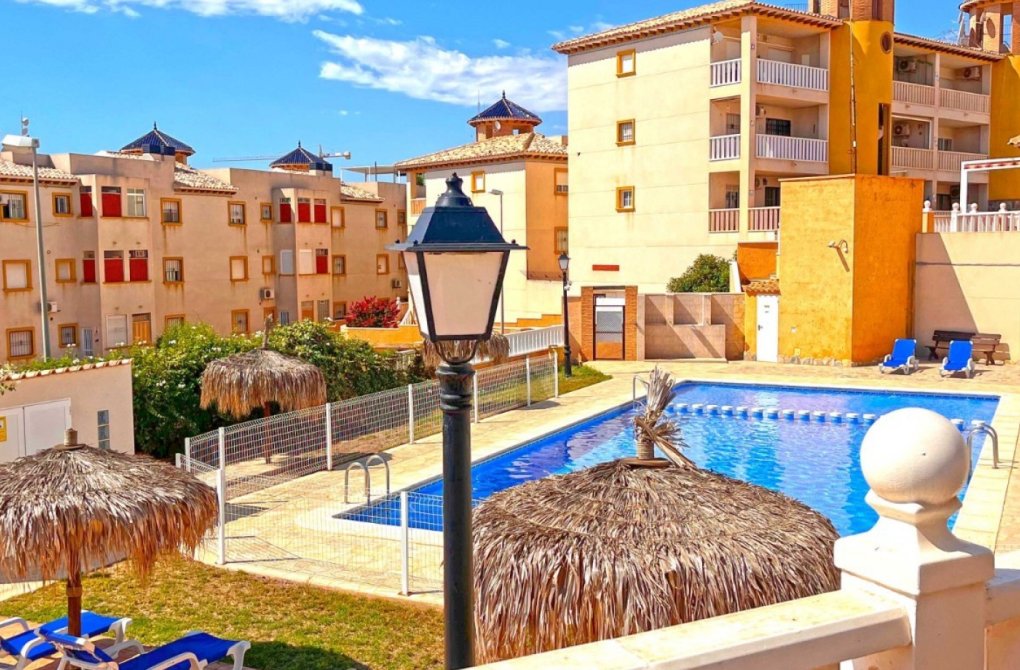 Rynek wtórny - Apartament - Orihuela Costa - Lomas de Cabo Roig