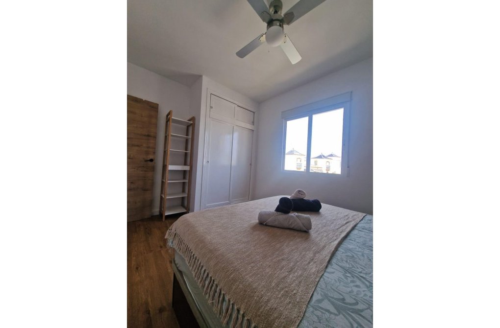 Resale - Bungalow - Torrevieja - Los altos