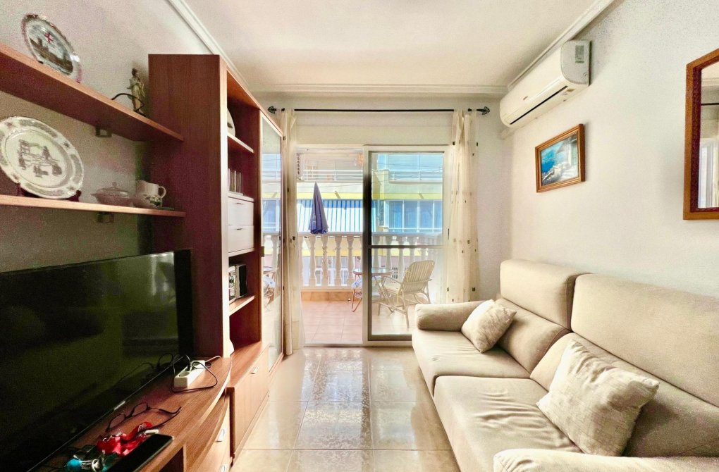 Resale - Apartment - Torrevieja - Habaneras