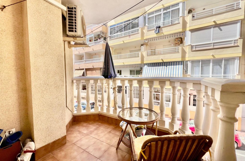 Resale - Apartment - Torrevieja - Habaneras