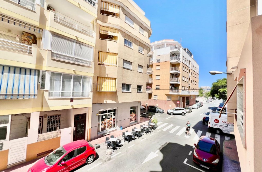 Resale - Apartment - Torrevieja - Habaneras