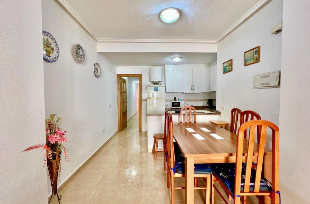 Resale - Apartment - Torrevieja - Habaneras