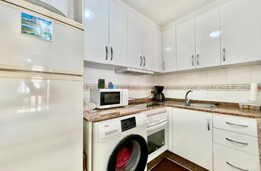 Resale - Apartment - Torrevieja - Habaneras