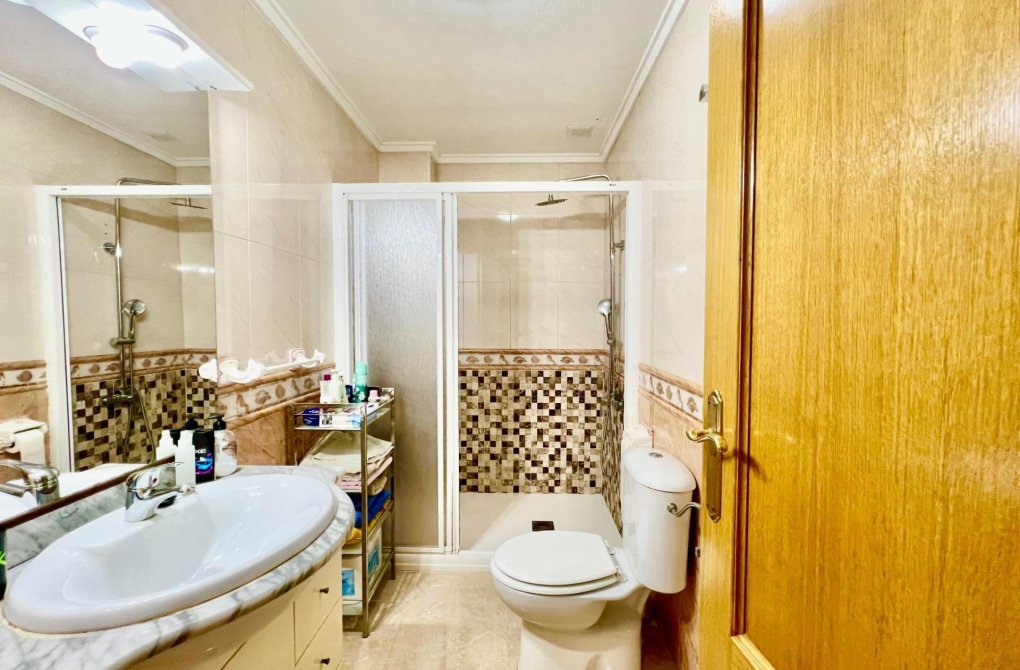 Resale - Apartment - Torrevieja - Habaneras