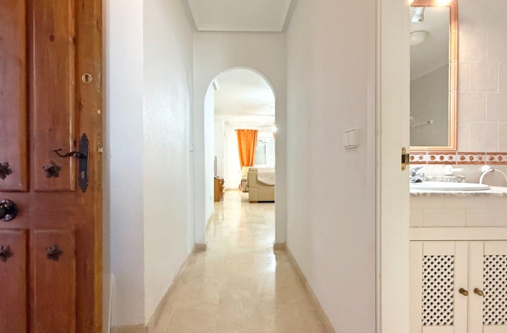 Resale - Apartment - Orihuela Costa - Villamartín