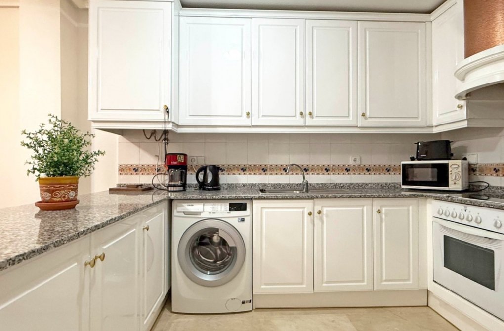 Resale - Apartment - Orihuela Costa - Villamartín