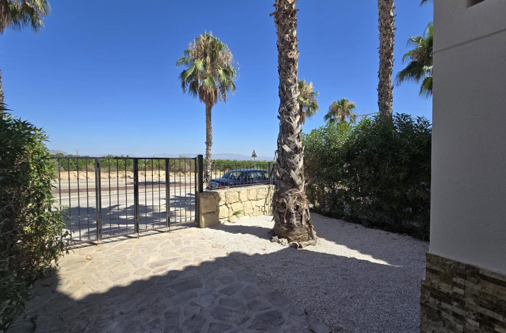 Reventa - Casa adosada - Algorfa