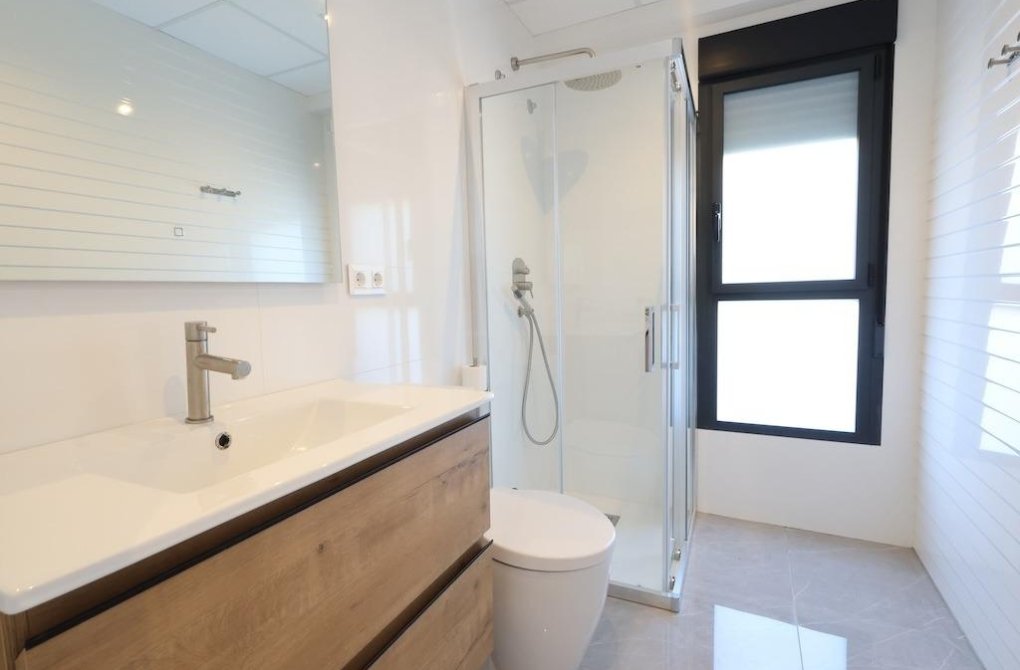 Resale - Villa - Cabo Roig - MUY CERCA DE LA PLAYA