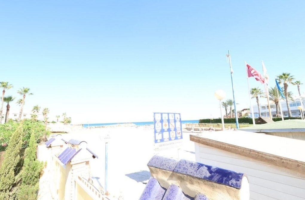 Resale - Villa - Cabo Roig - MUY CERCA DE LA PLAYA