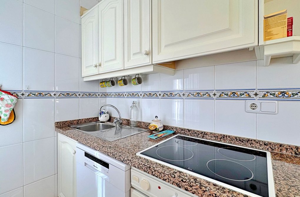 Resale - Apartment - Orihuela Costa - La Zenia