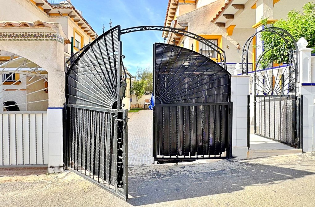 Resale - Townhouse - Orihuela Costa - La Campana