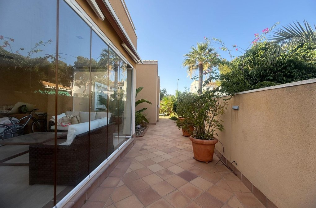 Resale - house - Orihuela Costa - Altos de Campoamor