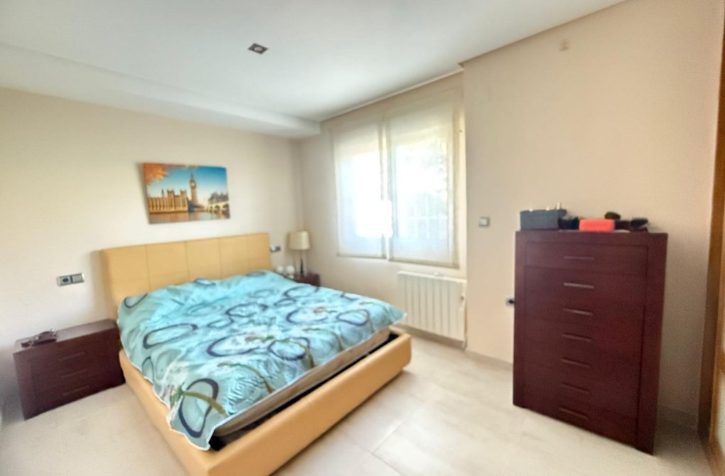 Resale - house - Orihuela Costa - Altos de Campoamor