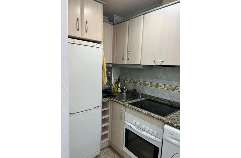 Resale - Apartment - Torrevieja - Estacion de autobuses