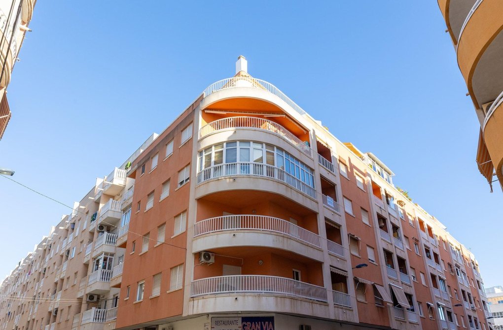 Resale - Apartment - Torrevieja - Estacion de autobuses