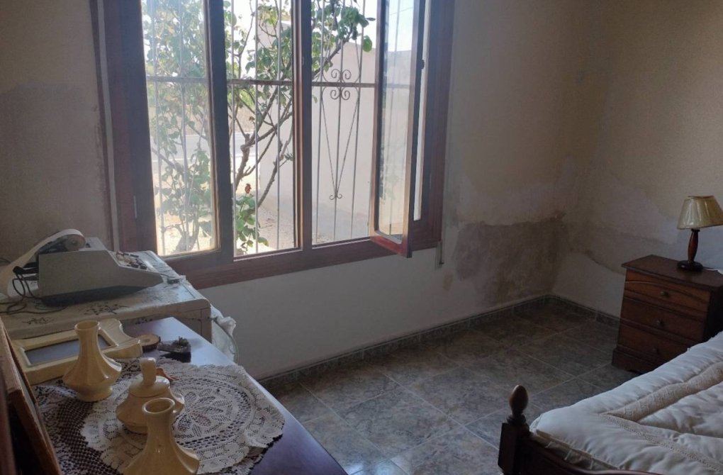 Resale - Finca / Country Property - Rojales - Cuidad Quesada