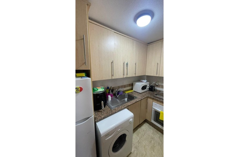 Resale - Apartment - Torrevieja - Playa del cura