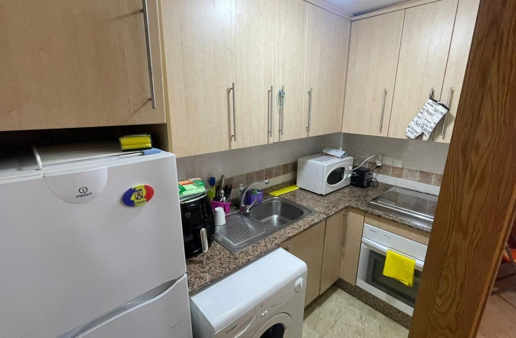 Resale - Apartment - Torrevieja - Playa del cura