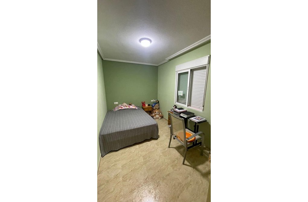 Resale - Apartment - Torrevieja - Playa del cura