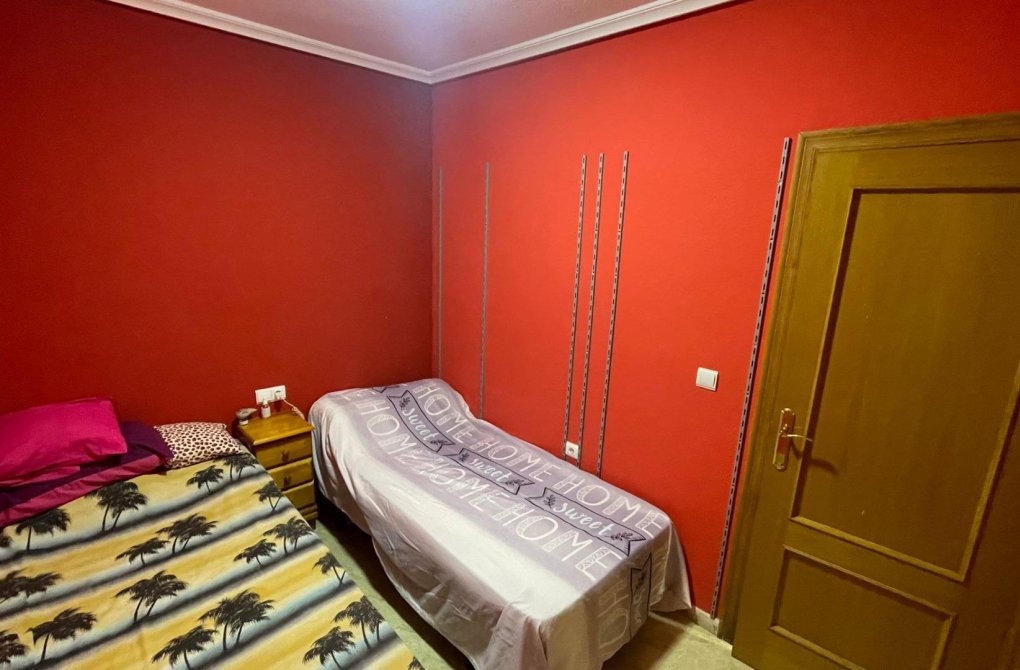 Resale - Apartment - Torrevieja - Playa del cura