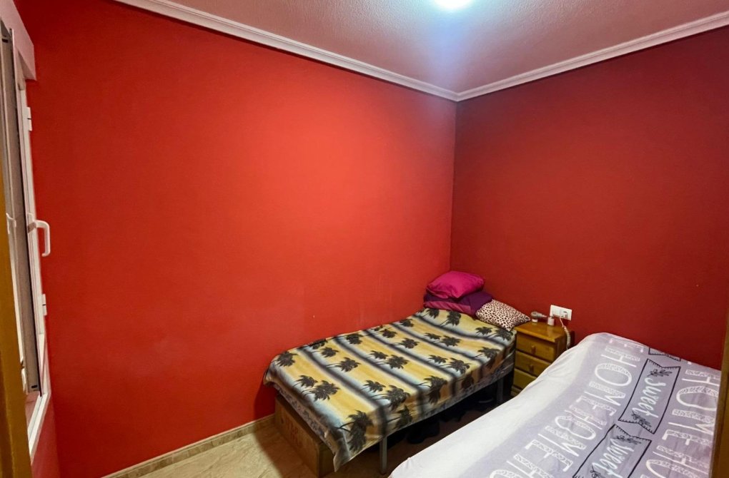 Resale - Apartment - Torrevieja - Playa del cura