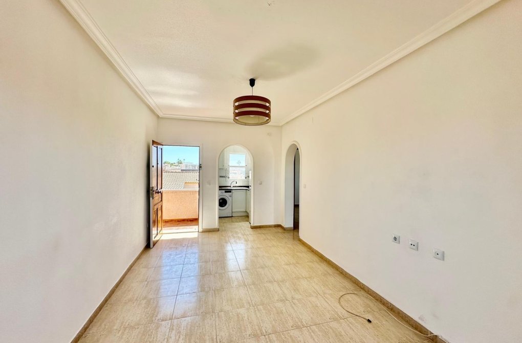 Resale - Bungalow - Torrevieja - Orihuela costa