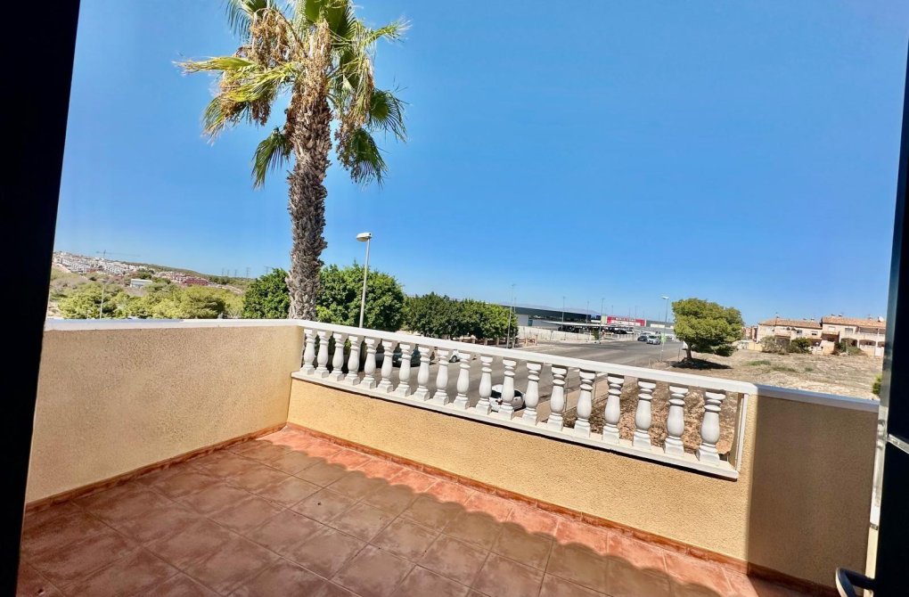 Resale - Bungalow - Torrevieja - Orihuela costa