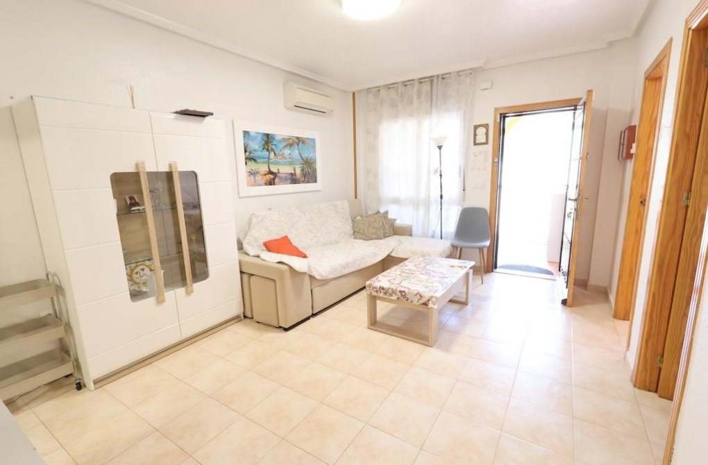 Resale - Apartment - Orihuela Costa - La Zenia