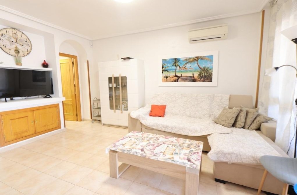 Resale - Apartment - Orihuela Costa - La Zenia