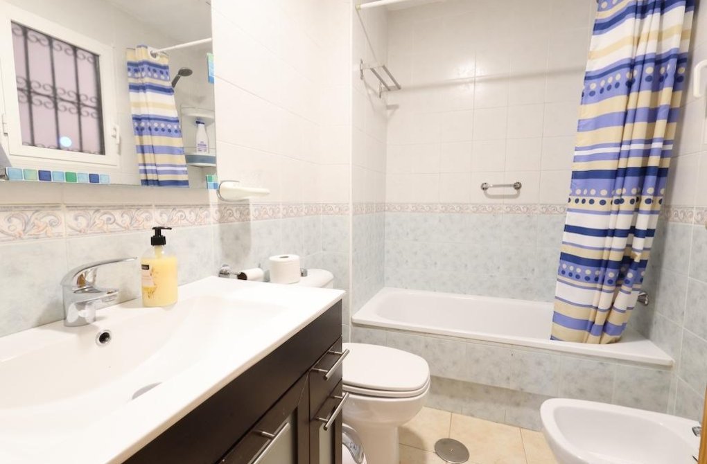 Resale - Apartment - Orihuela Costa - La Zenia