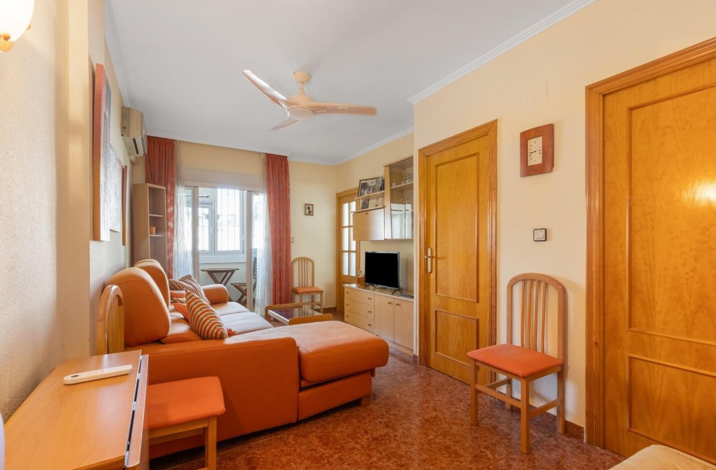 Resale - Apartment - Torrevieja - Centro