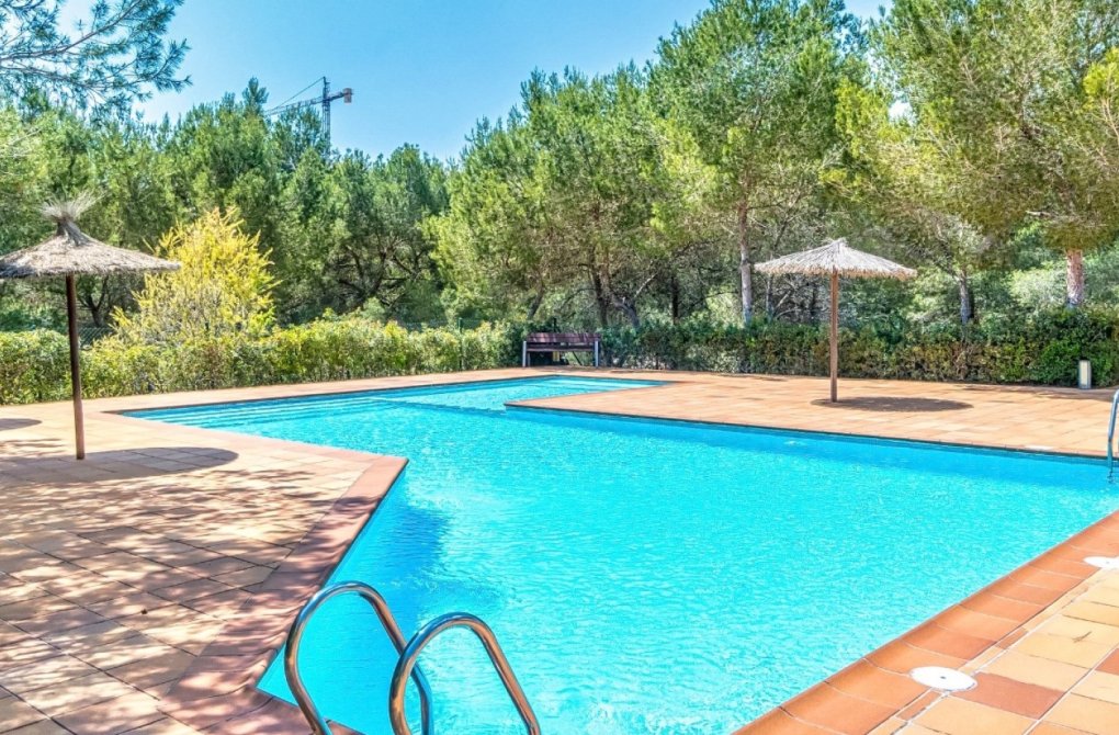 Resale - Apartment - Orihuela Costa - Las Colinas Golf