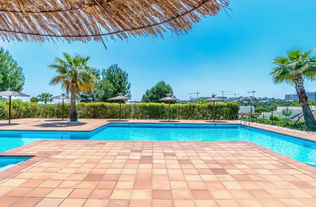 Resale - Apartment - Orihuela Costa - Las Colinas Golf