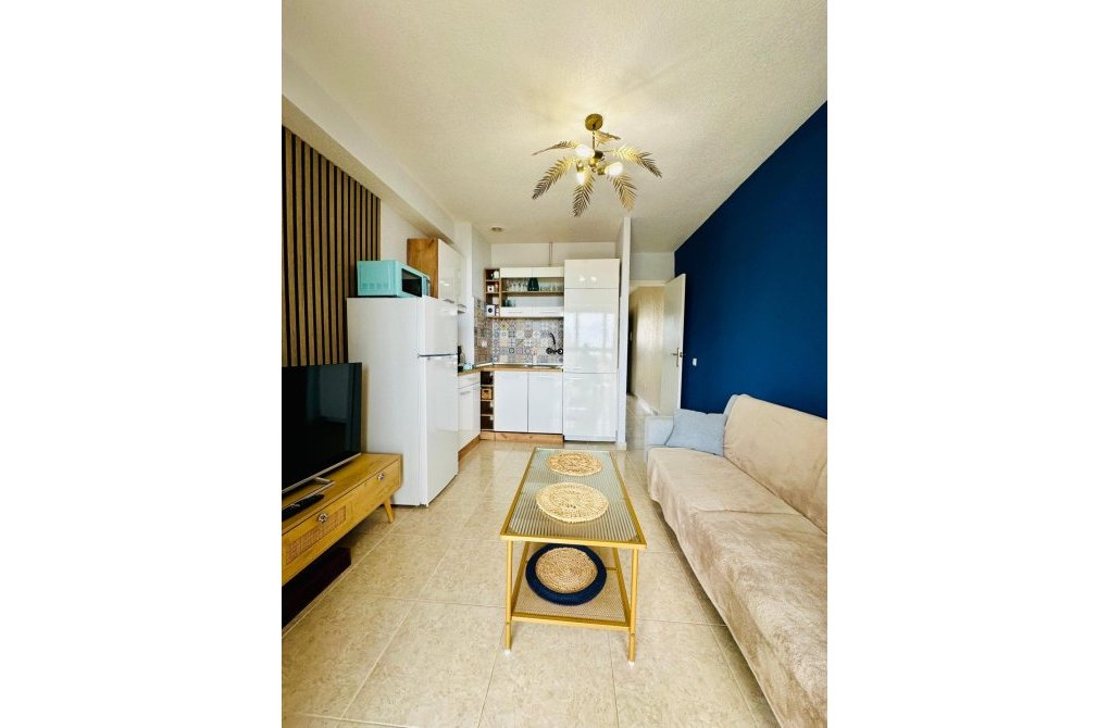 Resale - Apartment - Torrevieja - Cabo cervera