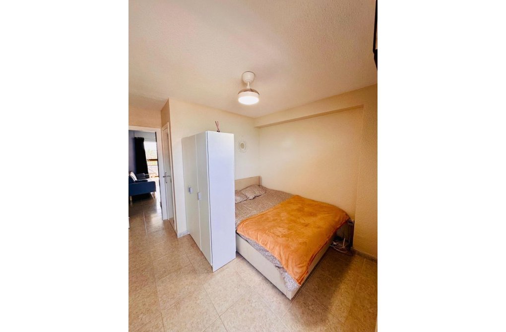 Resale - Apartment - Torrevieja - Cabo cervera